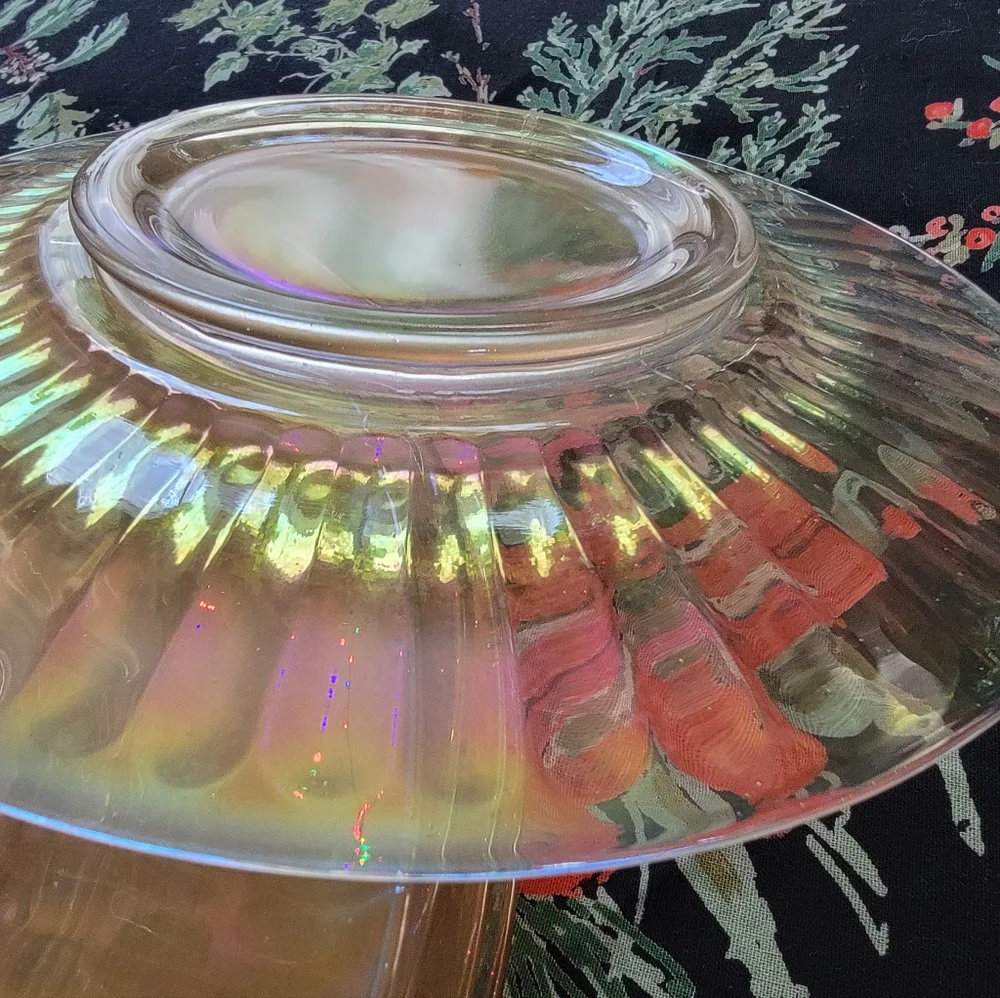 🍑  6 Vintage Iridescent Pressed Glass Salad/Dessert Plates  🍰  EVC - Picture 11 of 13